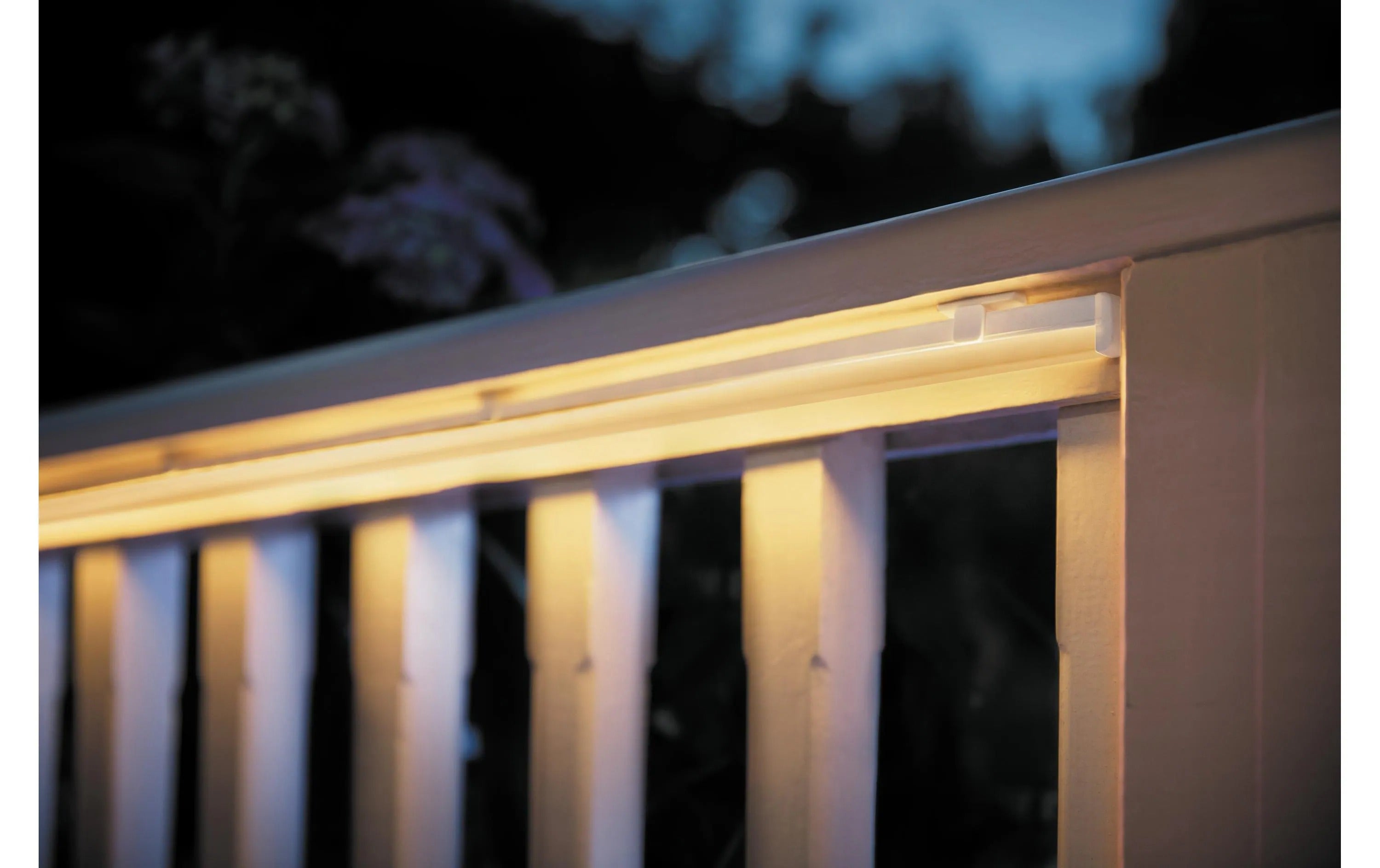 Philips Hue White & Color Ambiance Lightstrip Outdoor 2m Niedervolt